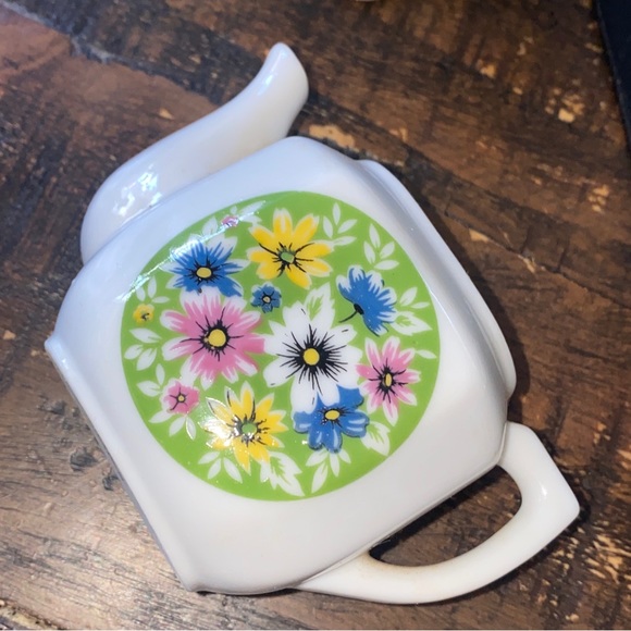 JAPAN Toy Tiny Play Tea Set Doll House China Dishes 8 pc Cups Plates VTG TEAPOT - Picture 9 of 15